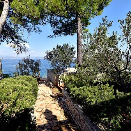 Apartament Ela - Very Close To Rogač