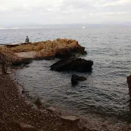 Ela - Very Close To Rogač