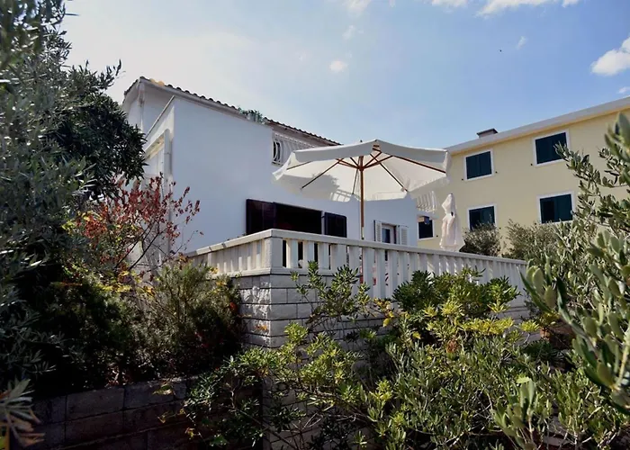 Apartament Ela *